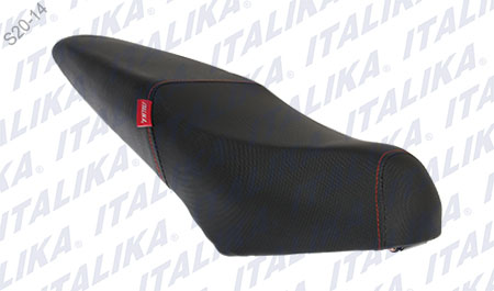 ASIENTO NEGRO COSTURAS ROJAS