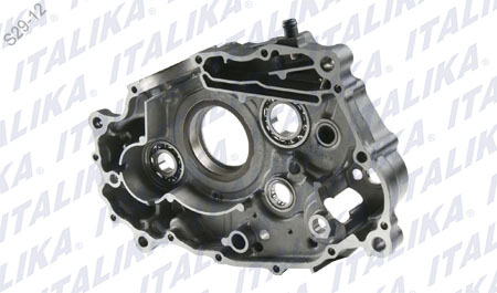 [E07010069] COMPONENTE DE CARTER DERECHO